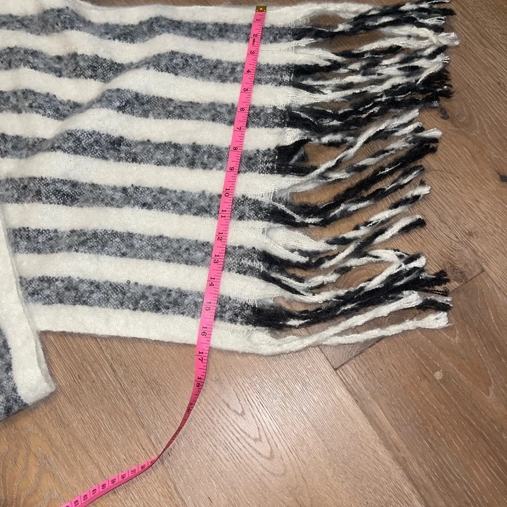 Anthropologie Monochrome Striped Scarf black and white super soft fringe